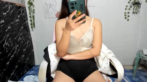 flirty_rhia online show from April 21, 12:03 am
