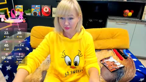 Snapshot of flirtymary chatting on September 24, 9:36 pm Mary online show from September 24, 9:36 pm
