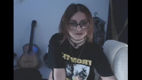 flor3citarockera online show from June 10, 6:06 pm