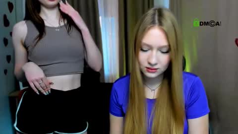 Snapshot of flora_ri chatting on February 17, 10:40 am just ask me online show from February 17, 10:40 am