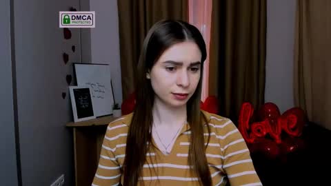 Snapshot of flora_ri chatting on February 27, 10:26 am just ask me online show from February 27, 10:26 am