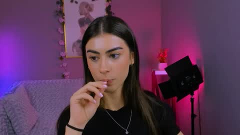 Snapshot of flora_ri chatting on October 8, 9:46 am just ask me online show from October 8, 9:46 am