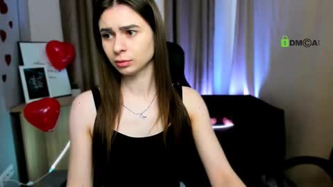 Snapshot of flora_ri chatting on February 18, 10:27 am just ask me online show from February 18, 10:27 am