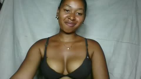 florencia011 online show from November 21, 6:59 am