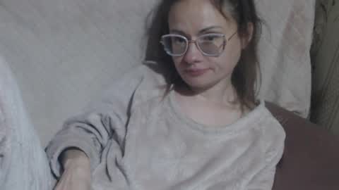 say meow and send tip  online show from April 22, 6:49 pm