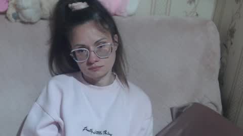 say meow and send tip  online show from April 19, 1:11 pm