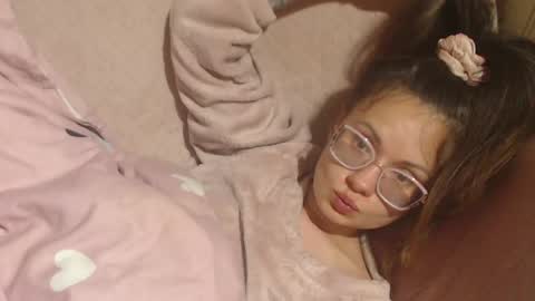 say meow and send tip  online show from April 23, 5:48 pm