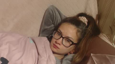 say meow and send tip  online show from November 15, 9:27 pm