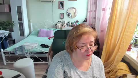 Flowerlower online show from April 26, 8:45 am