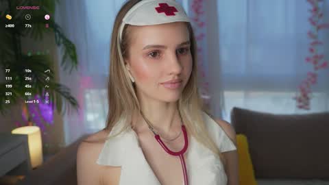 Adeline online show from December 28, 9:09 am