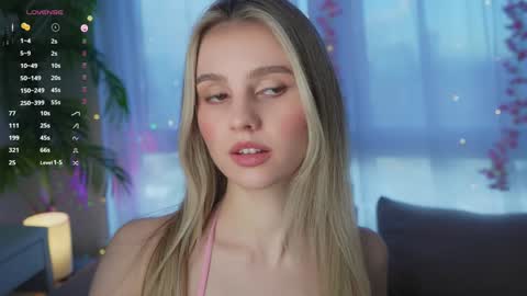 Adeline online show from February 4, 8:13 am