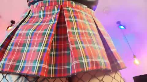  FLUFFY BUBBLE  online show from April 29, 4:16 am