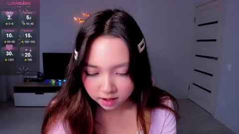 Snapshot of fluffy_rose chatting on September 29, 8:19 am Rose online show from September 29, 8:19 am