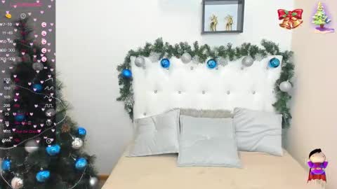 Snapshot of flufyfoxx chatting on January 1, 11:51 pm Lina online show from January 1, 11:51 pm