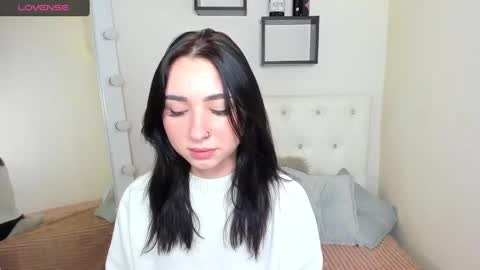Snapshot of flufyfoxx chatting on January 19, 11:21 pm Lina online show from January 19, 11:21 pm