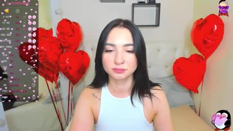 Snapshot of flufyfoxx chatting on February 18, 11:19 pm Lina online show from February 18, 11:19 pm