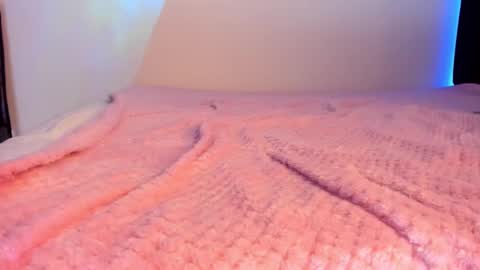 Snapshot of flylia_ chatting on February 17, 10:16 pm lia online show from February 17, 10:16 pm