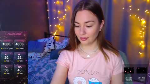 Julia online show from December 17, 2:44 am