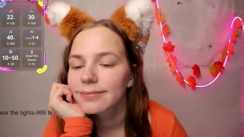 Snapshot of fox_lisaaa chatting on October 15, 8:11 pm Lisa online show from October 15, 8:11 pm
