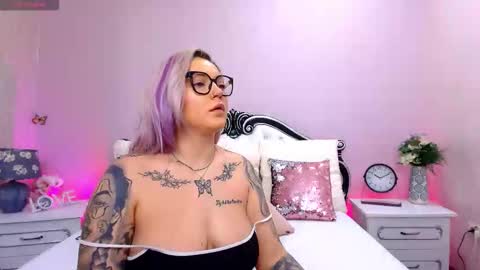 Clarise online show from February 12, 8:10 pm