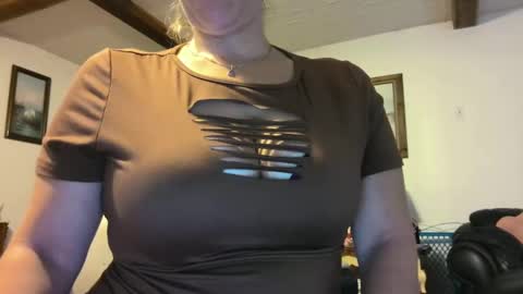 foxyfaye1 online show from October 19, 4:25 am