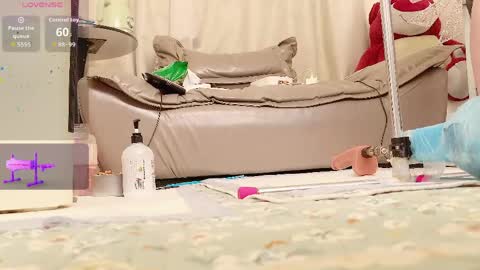 yiyi online show from April 22, 12:02 pm