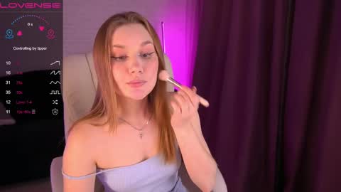 Snapshot of foxyykate chatting on December 23, 12:35 am Kate online show from December 23, 12:35 am