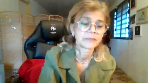 francelune online show from December 15, 1:27 pm