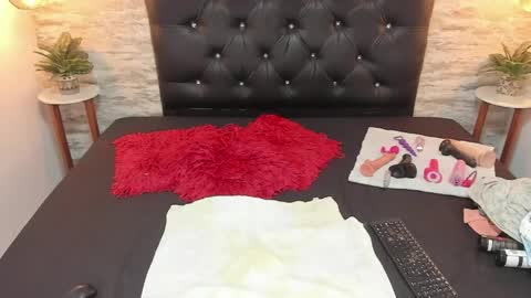          online show from April 22, 3:14 am