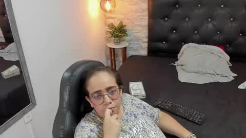          online show from June 6, 7:03 am