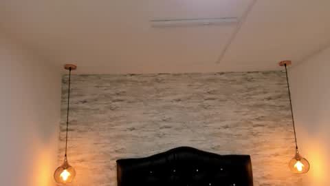          online show from March 18, 2:05 am