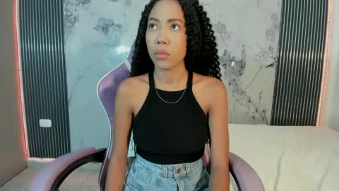 Laura online show from April 22, 3:03 am