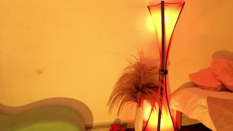 Fransheska online show from June 18, 11:37 am
