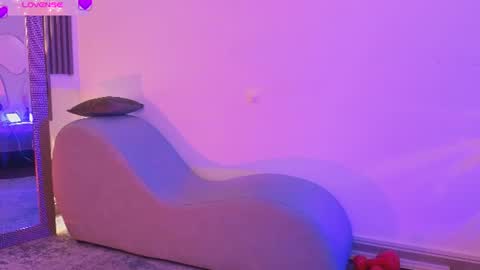 Fransheska online show from July 2, 11:27 am