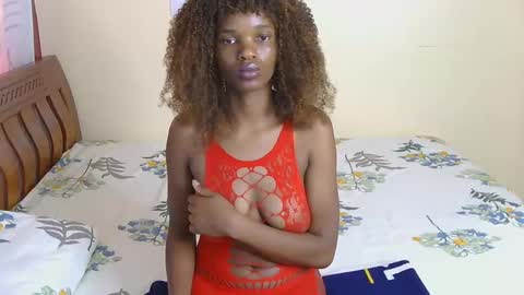 Nessa-Independent model online show from March 5, 9:49 am