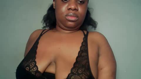 freaky slut5 online show from April 25, 12:41 pm