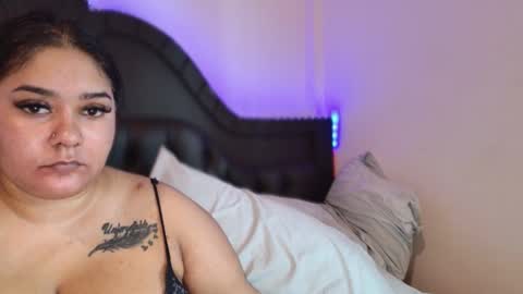 FreakyLiz online show from April 8, 8:00 pm