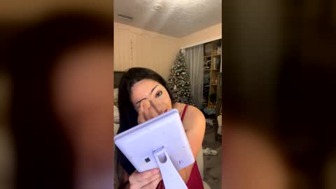 freakyylatinagoddess online show from January 7, 2:26 am