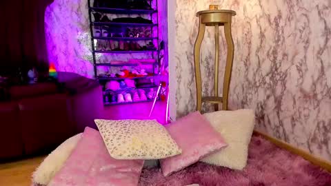   -  IG AnicolorsLive X AnicolorsLive        - online show from January 28, 3:57 am