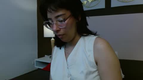 Snapshot of fresaanix chatting on September 27, 11:28 am fresaanix online show from September 27, 11:28 am