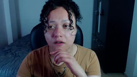 Louise  online show from December 22, 1:44 am