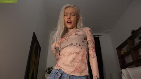 Freya online show from April 23, 7:05 pm