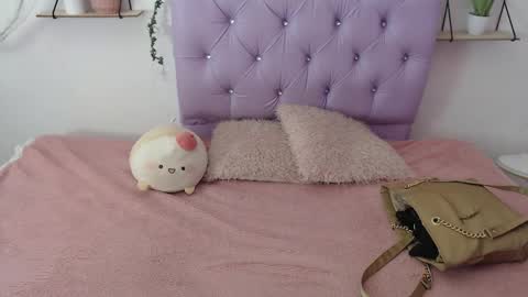 Snapshot of freyja_01 chatting on September 14, 3:15 am Freyja online show from September 14, 3:15 am