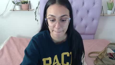 Snapshot of freyja_01 chatting on September 19, 9:36 pm Freyja online show from September 19, 9:36 pm