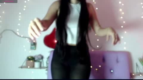 Snapshot of freyja_01 chatting on February 16, 3:47 am Freyja online show from February 16, 3:47 am