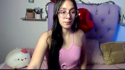 Snapshot of freyja_01 chatting on February 7, 9:48 pm Freyja online show from February 7, 9:48 pm