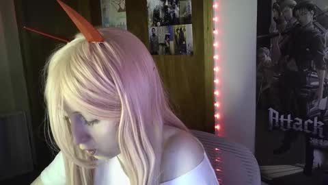 FreyaTheGemini online show from October 29, 4:28 am