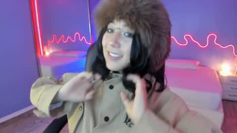 frida_lassi_ online show from February 7, 7:27 pm