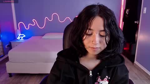 frida_lassi_ online show from February 27, 1:17 pm