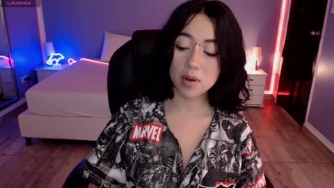 frida_lassi_ online show from February 1, 1:20 pm